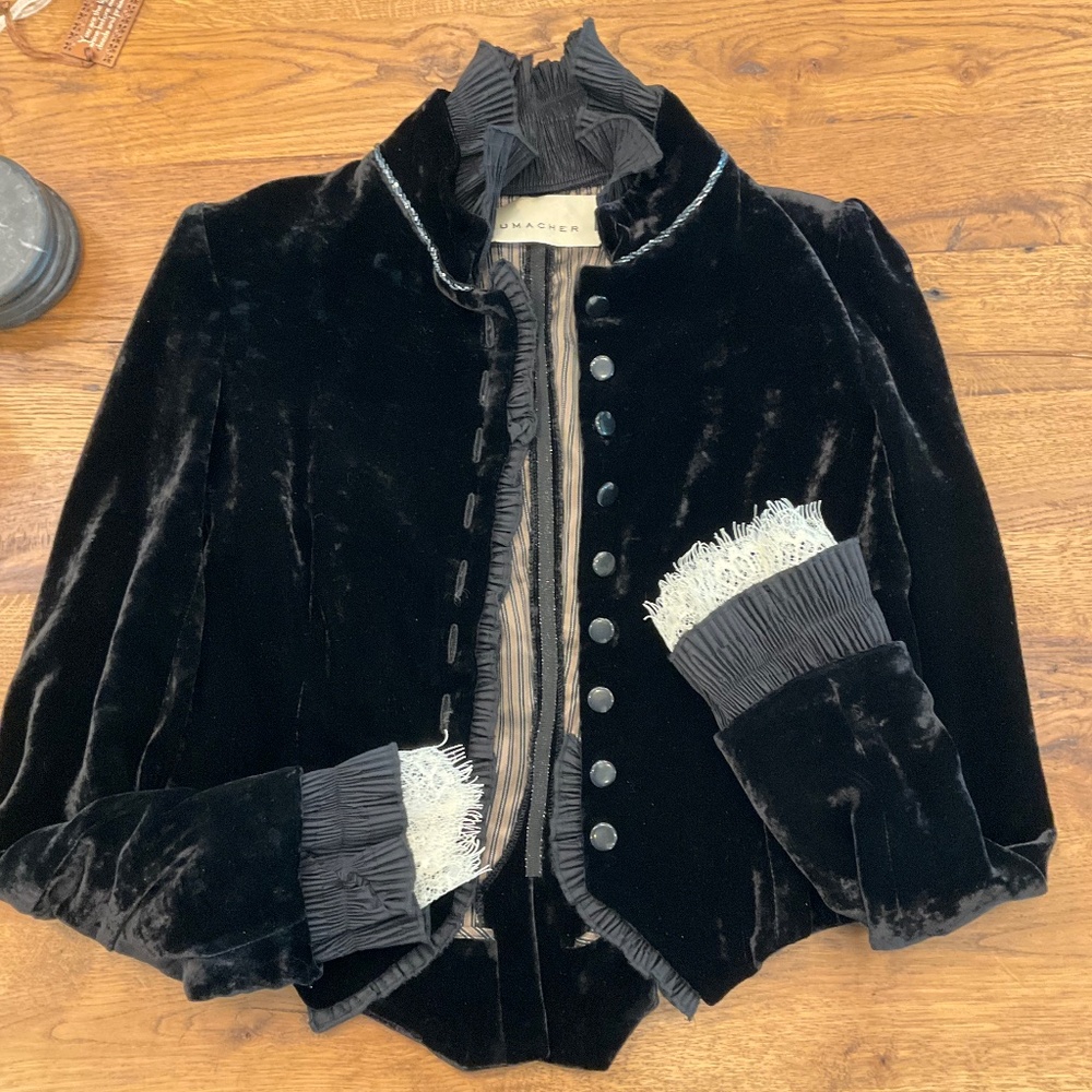 Dorothee Schumacher Black Velvet Cropped Jacket - size medium